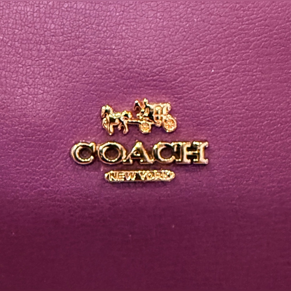 💜 Vintage Coach Purple Leather East/West Buckle Tote – Gold Hardware - Picture 3 of 11